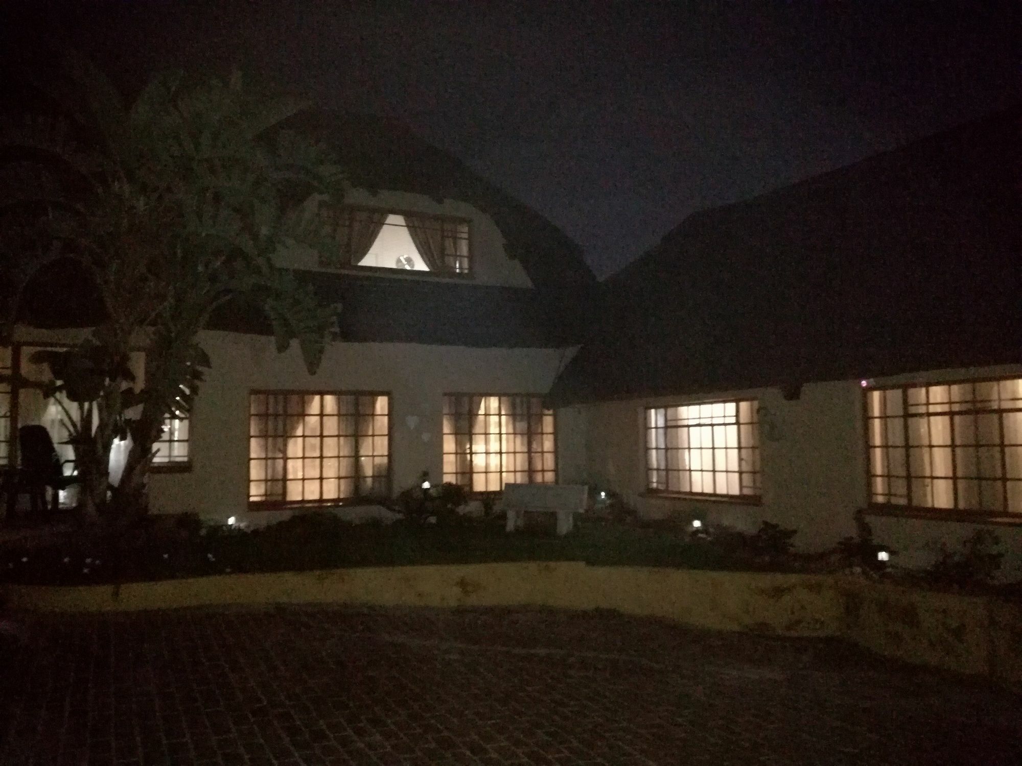 All Over Africa Guest House Kempton Park Exterior foto